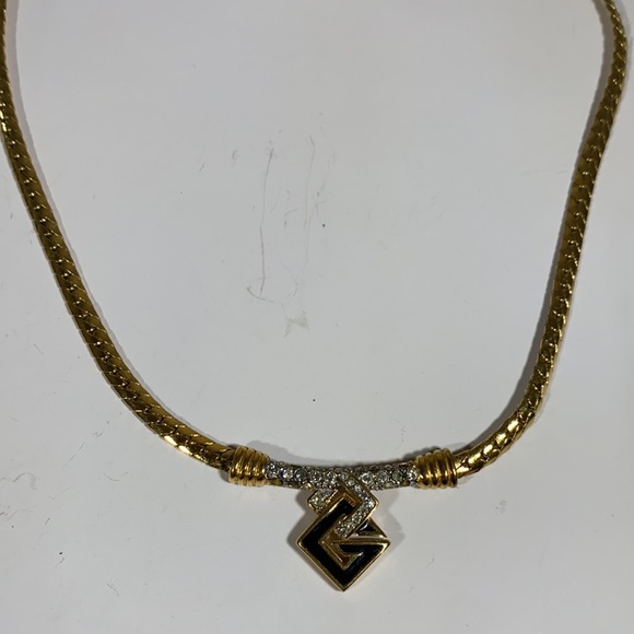 Vintage signed Givenchy necklace - Picture 9 of 11